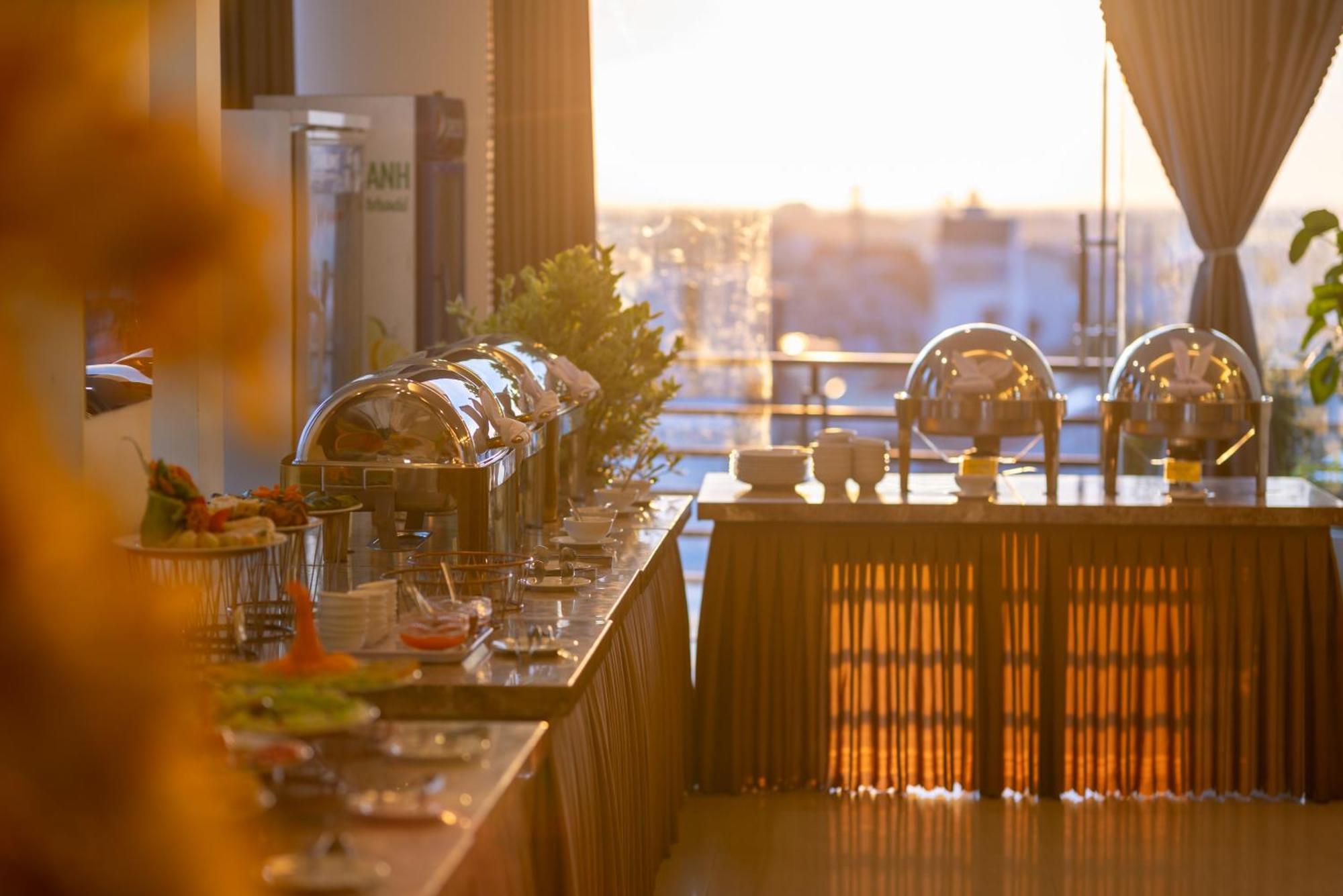 Baly Hotel Hue Eksteriør bilde
