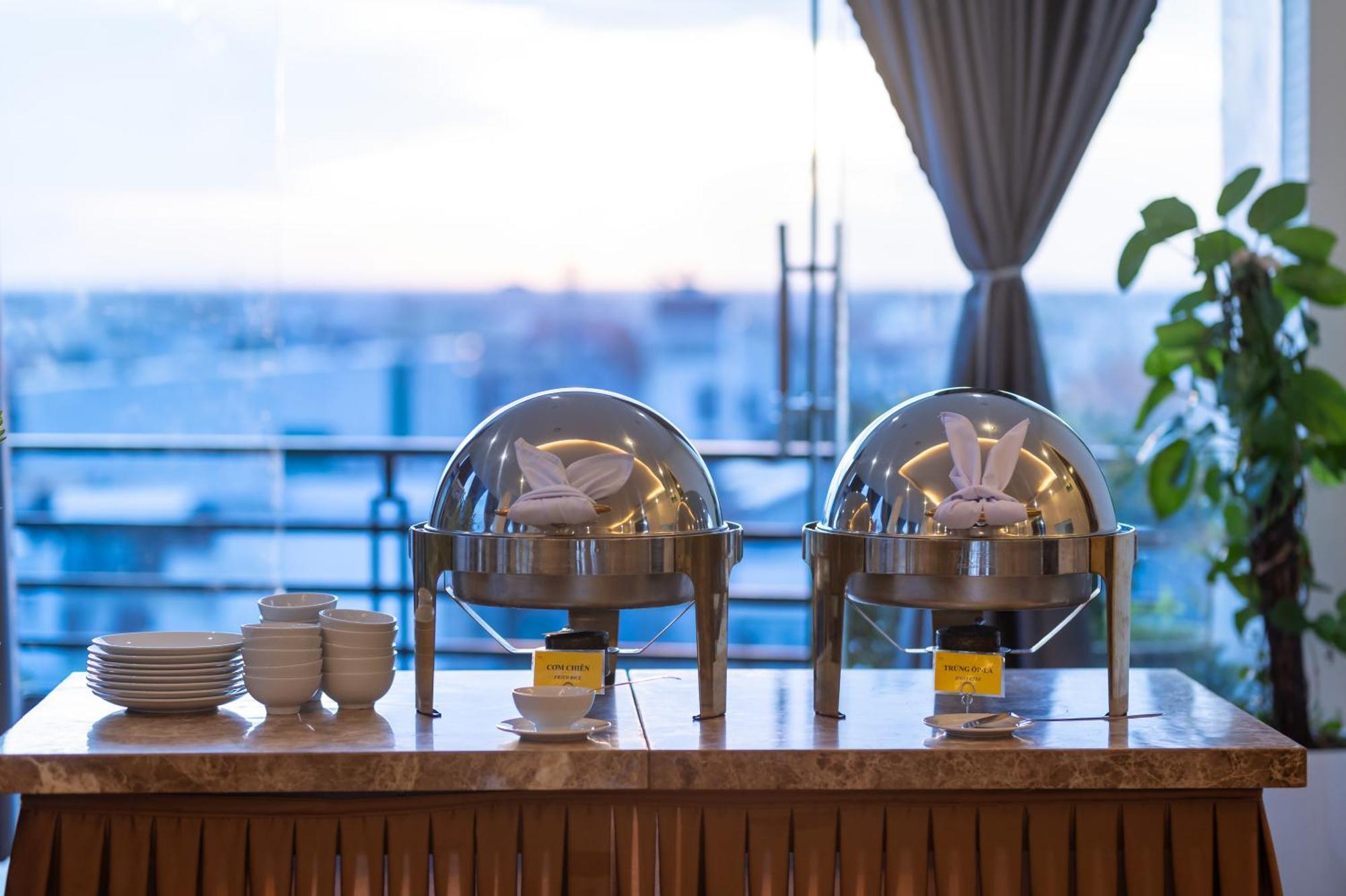Baly Hotel Hue Eksteriør bilde