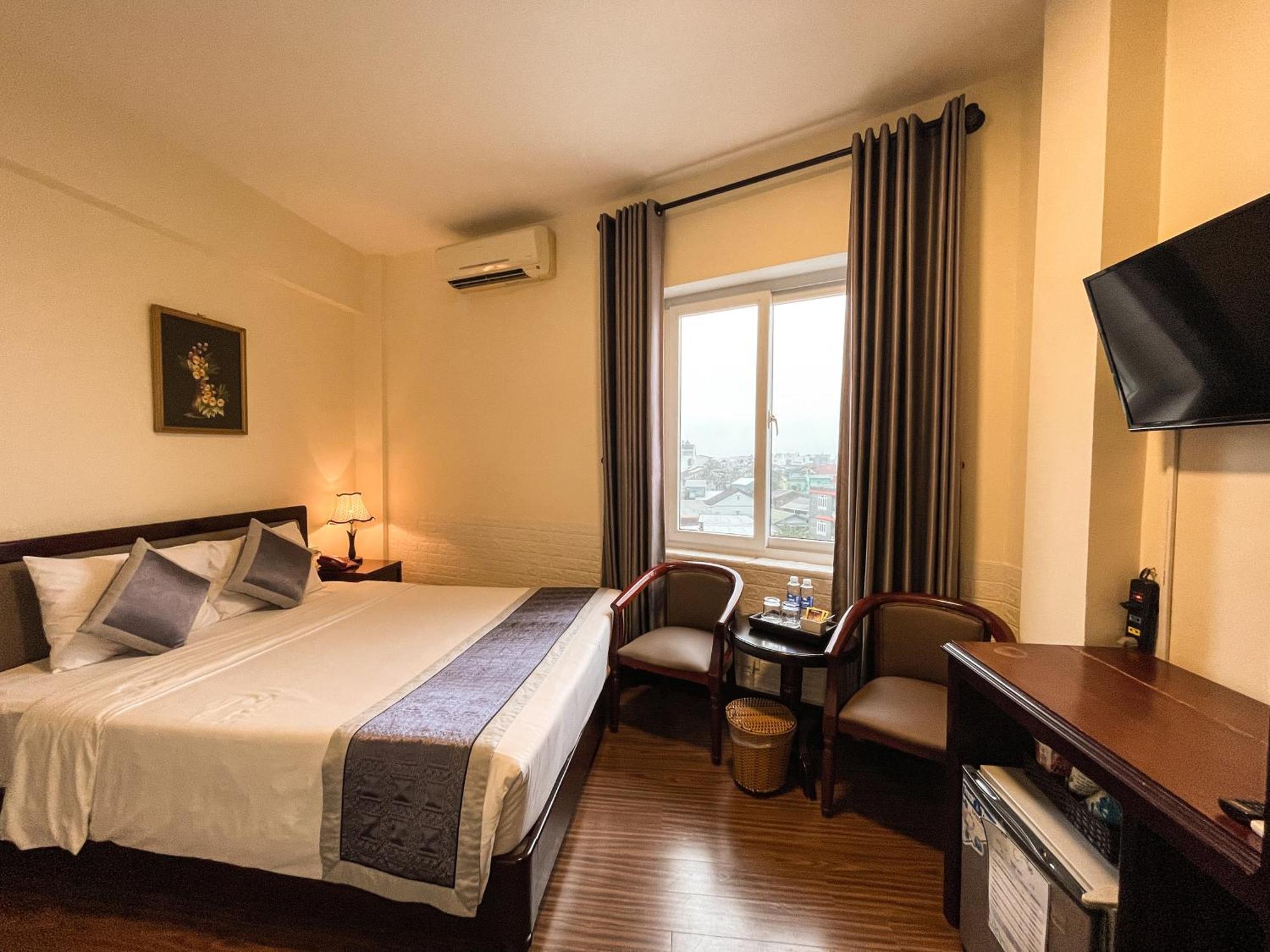 Baly Hotel Hue Eksteriør bilde