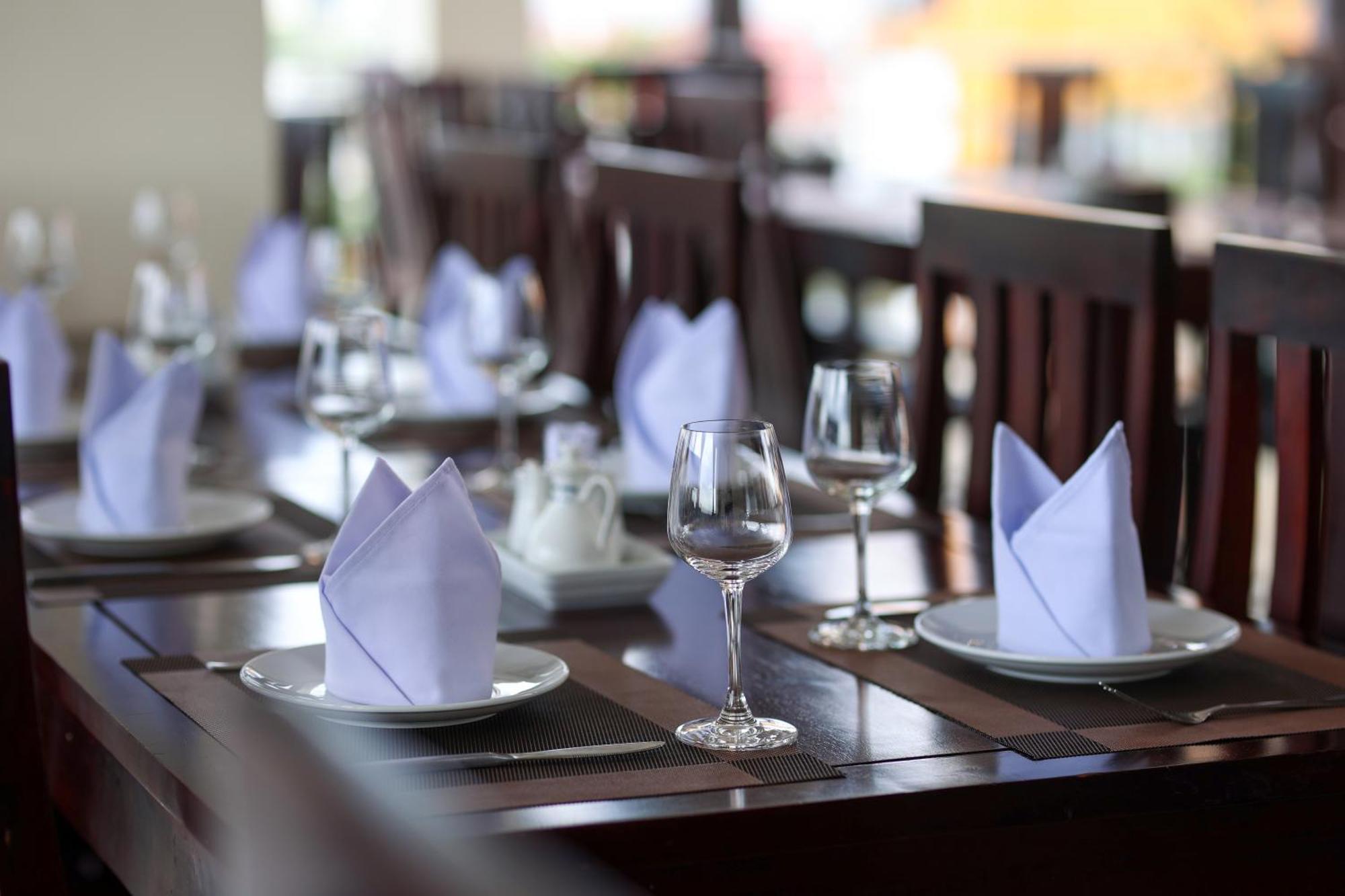 Baly Hotel Hue Eksteriør bilde
