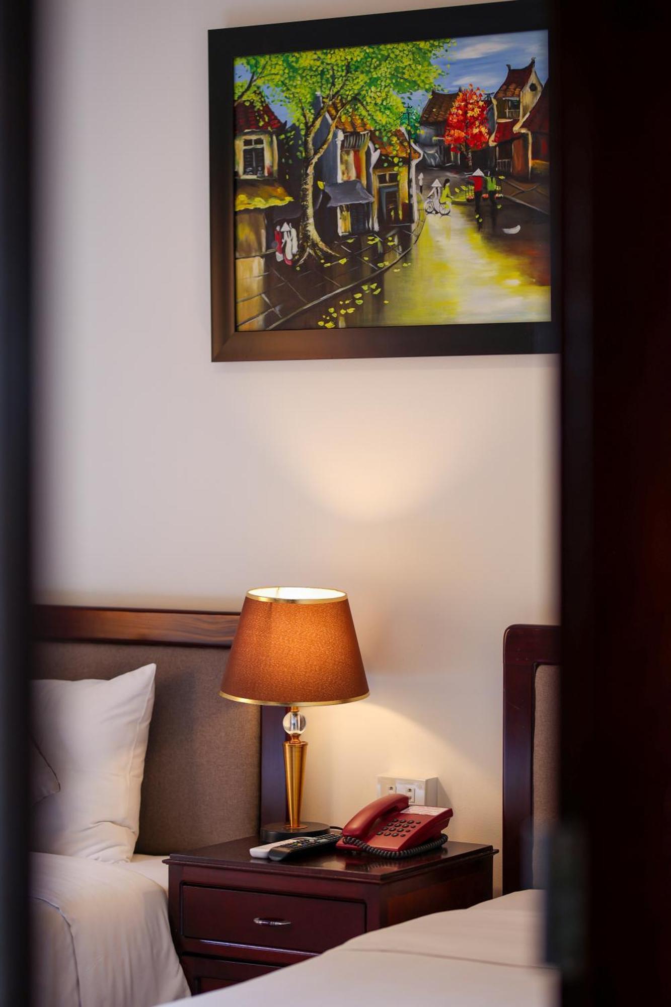 Baly Hotel Hue Eksteriør bilde