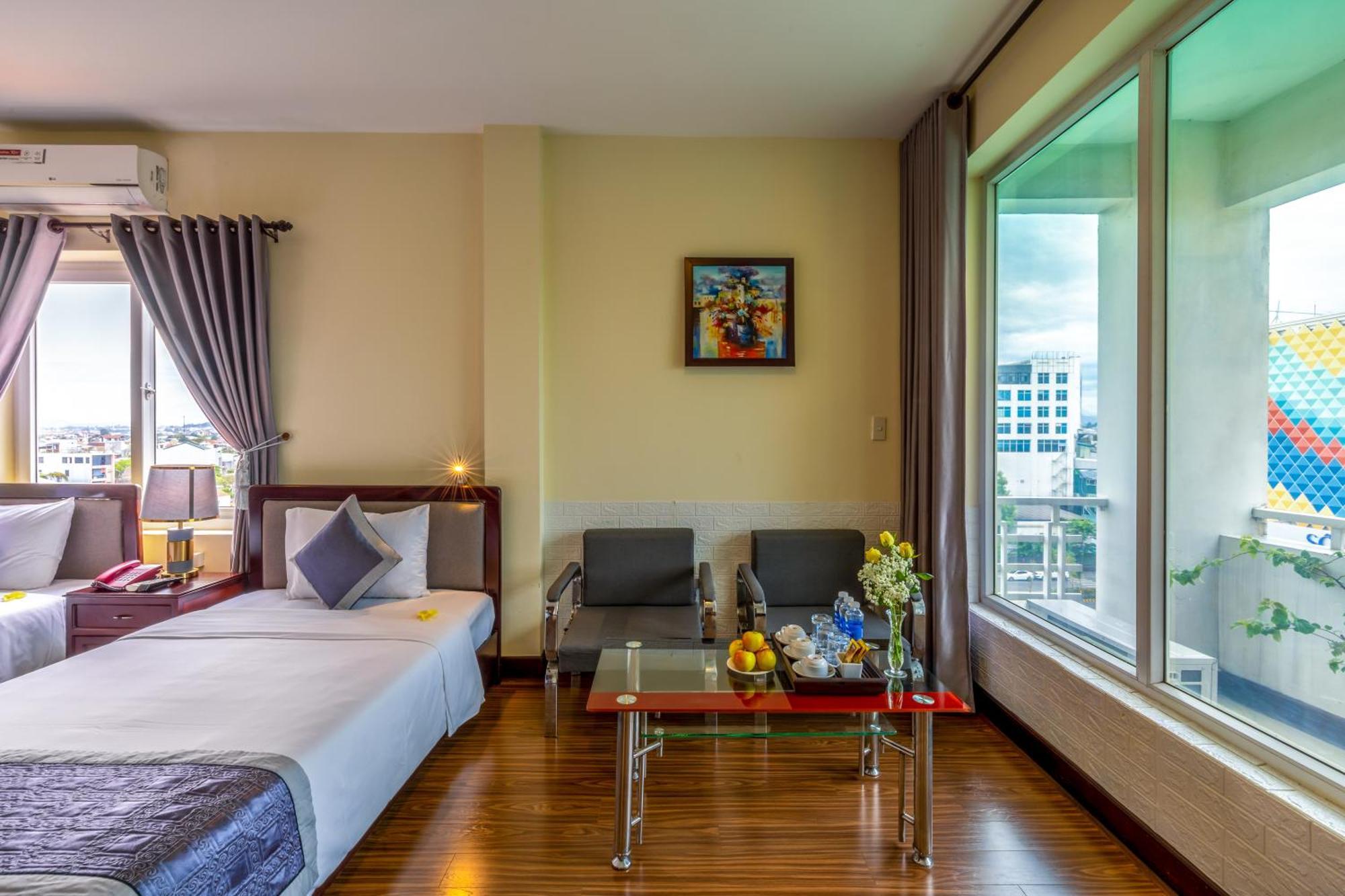 Baly Hotel Hue Eksteriør bilde