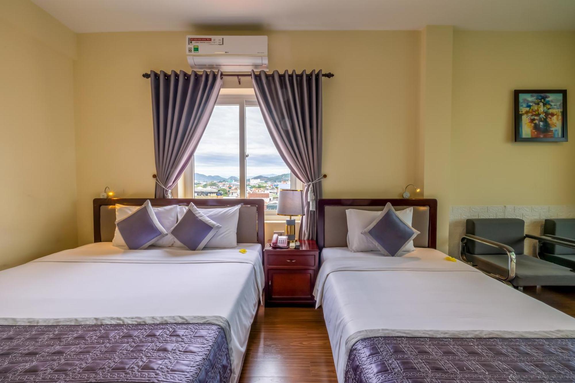 Baly Hotel Hue Eksteriør bilde